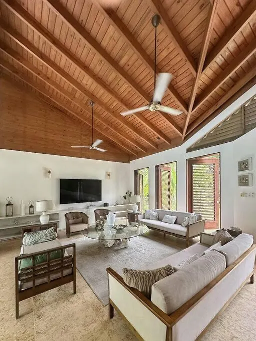 Oceanfront Villa With Staff, Private Pool, Bbq Las Terrenas